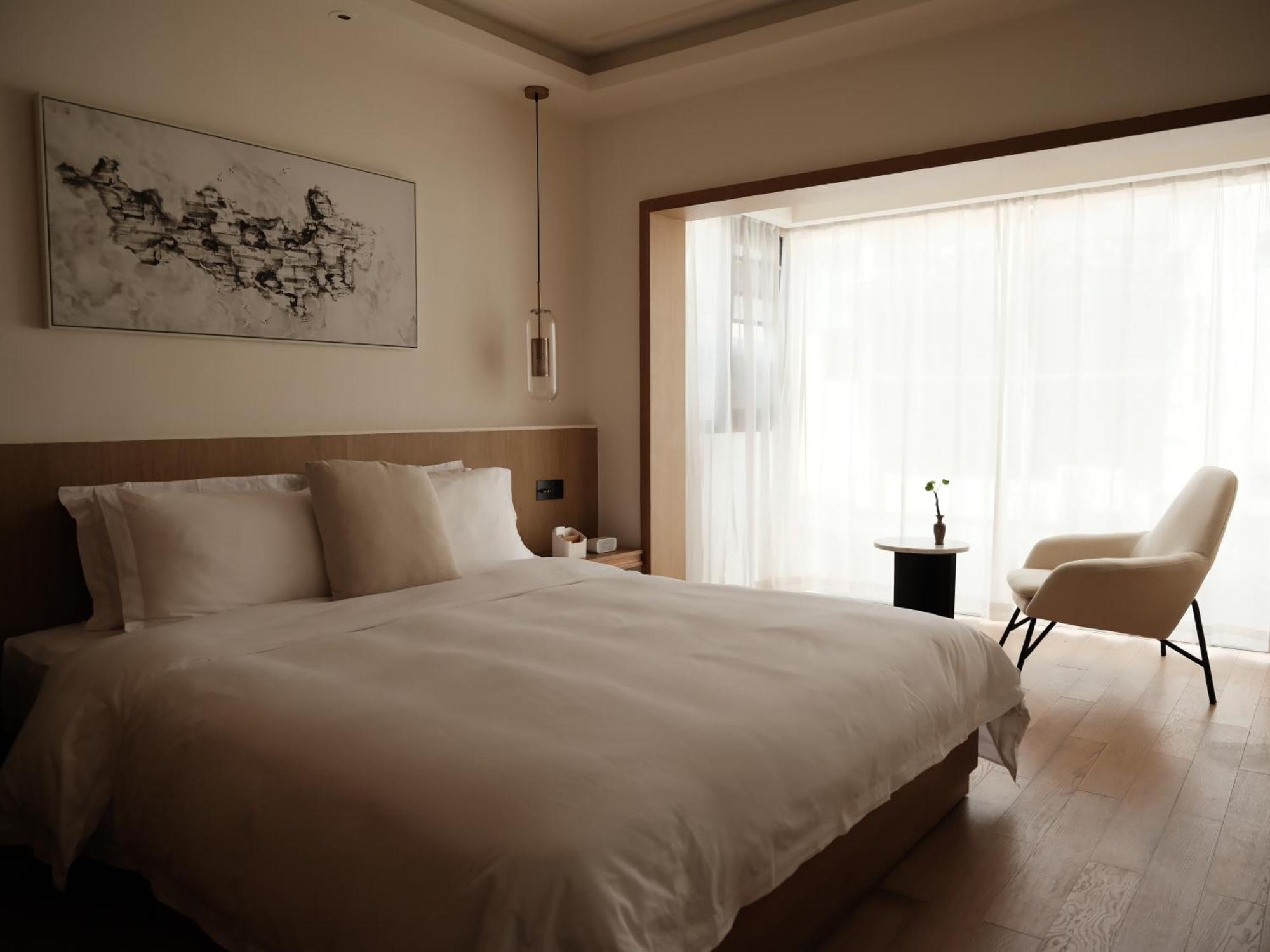 Guilin Bonjour Boutique Hotel- Free Pick Up Service Over 3 Nights Room photo